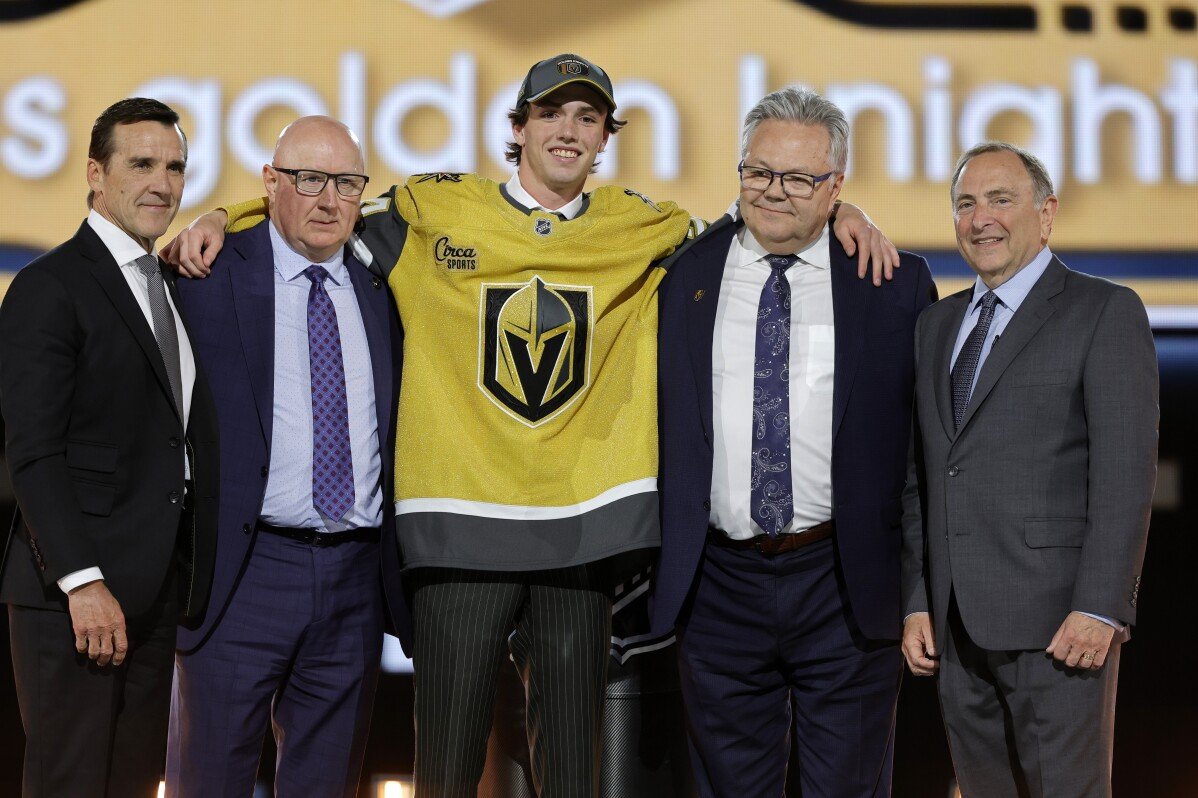 Connelly busca dejar atrás un error pasado después de ser seleccionado en la posición 19 en el draft de la NHL por los Golden Knights