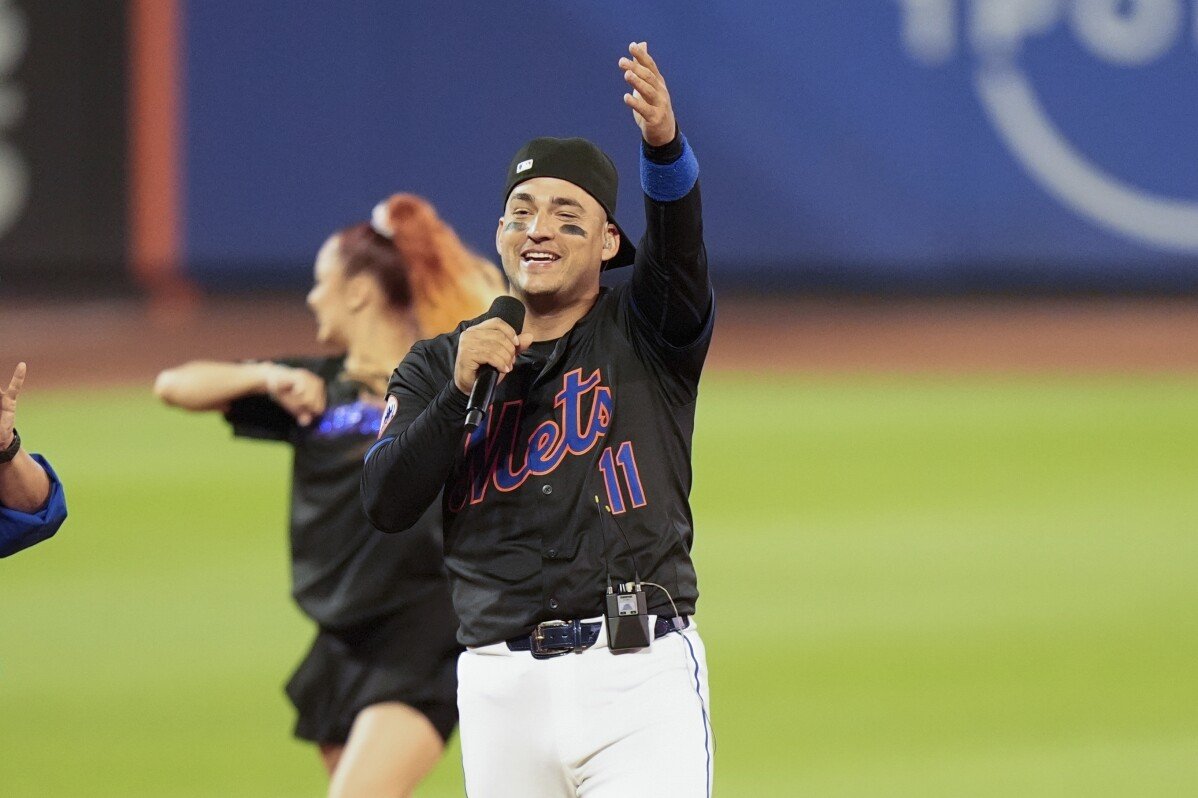 ¡Dios mío! El infielder de los Mets, José Iglesias, interpreta su canción después de ganar